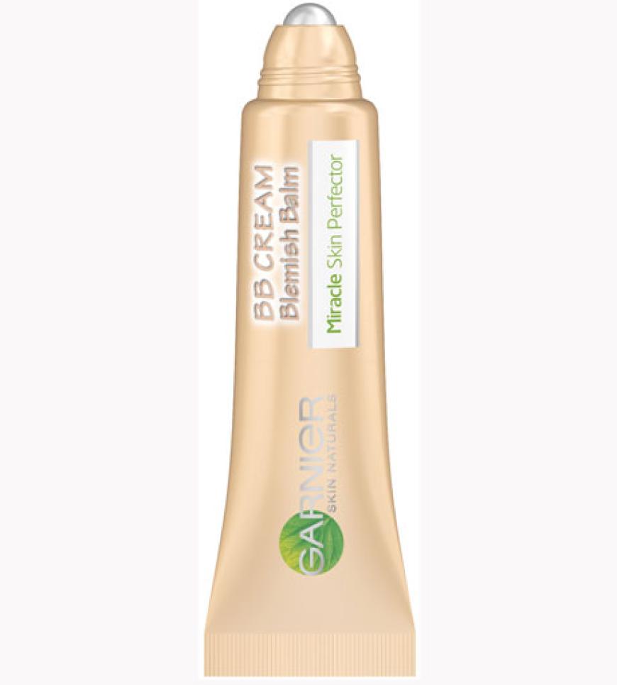 Speziell für die Augenpartie hat Garnier einen BB-Augen Roll-On entwickelt, der durch seine leichte Textur easy zu verteilen ist, Feuchtigkeit spendet und damit die Augen strahlen lässt.