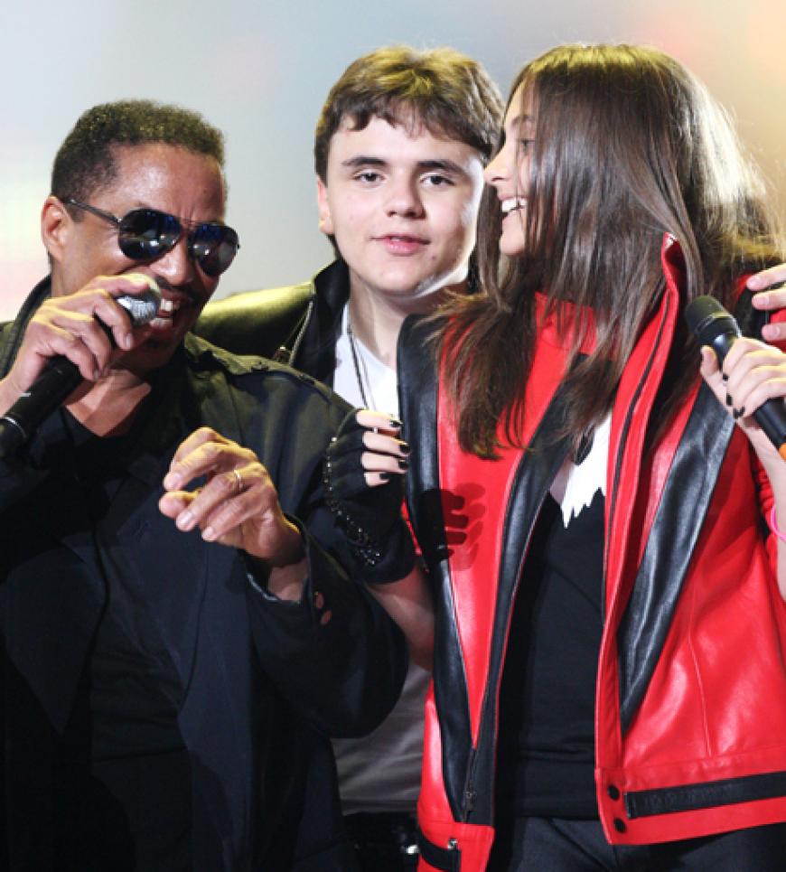 Dann performen sie gemeinsam mit Jackie Jackson den Hit