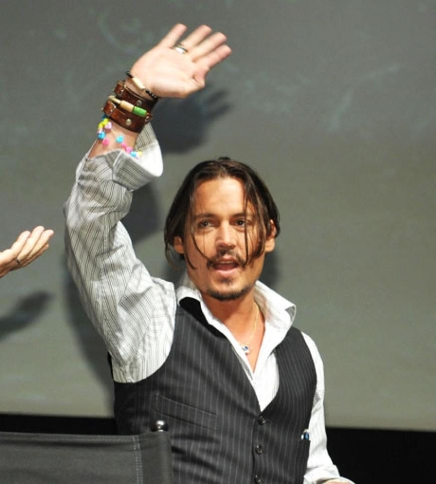 Gut gelaunt zeigte er sich seinen Fans: Superstar Johnny Depp