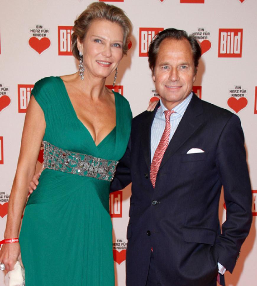 Stephanie von Pfuel mit Freund Hendrik teNeues