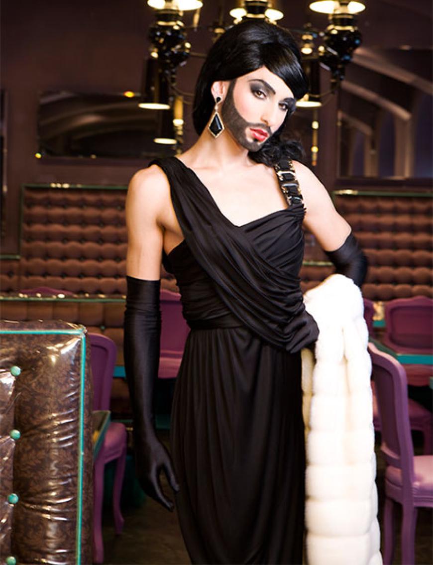 Eine moderne Diva: Conchita Wurst liebt extravagante Auftritt in Roben à la Hollywood