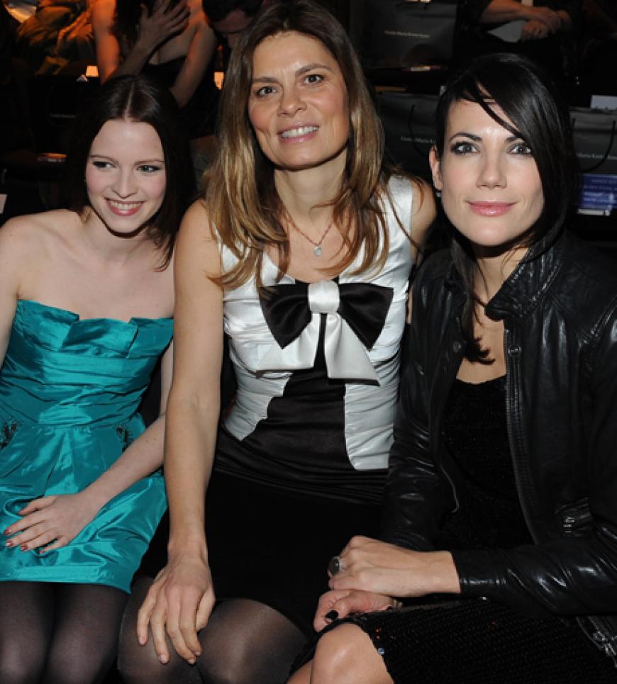 Jennifer Ulrich neben, TV-Köchin Sarah Wienerun und Schauspiel-Kollegin Bettina Zimmermann