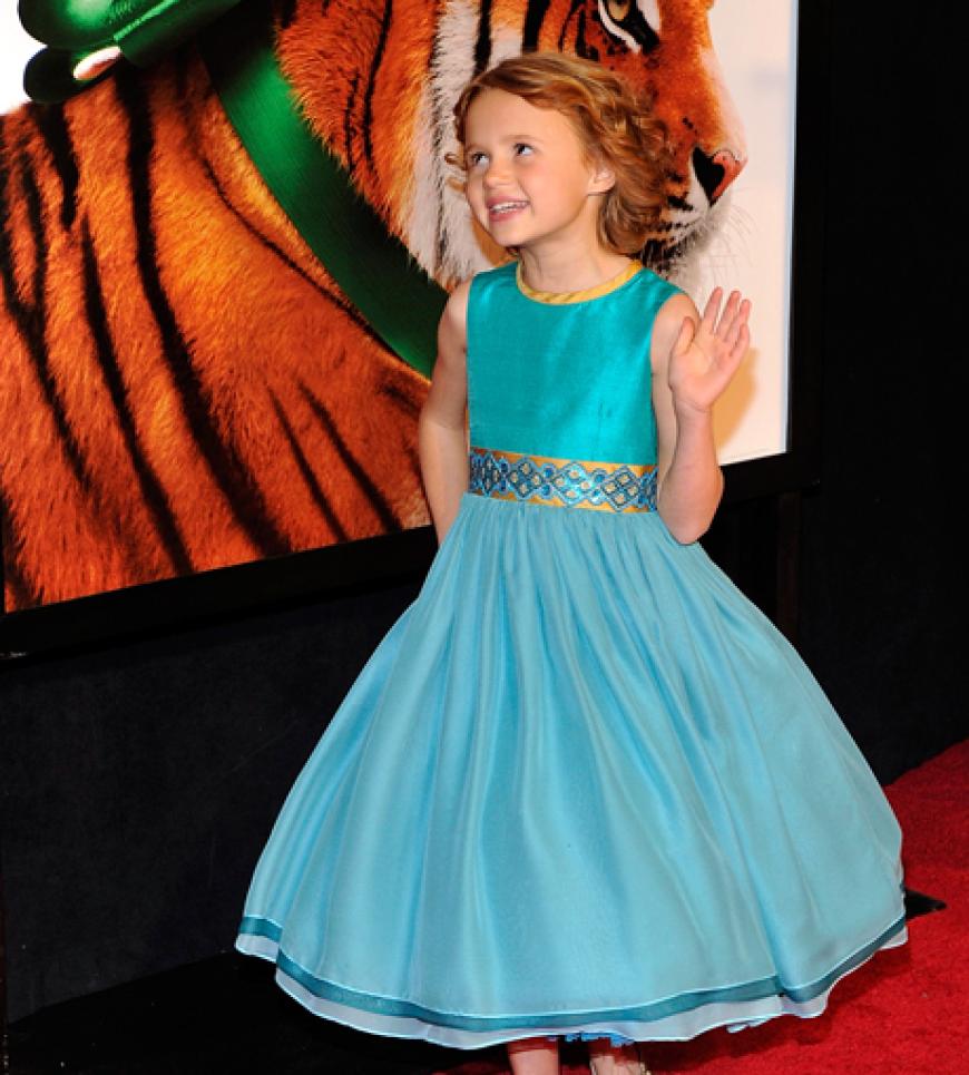 Kleiner Star: Maggie Elizabeth Jones
