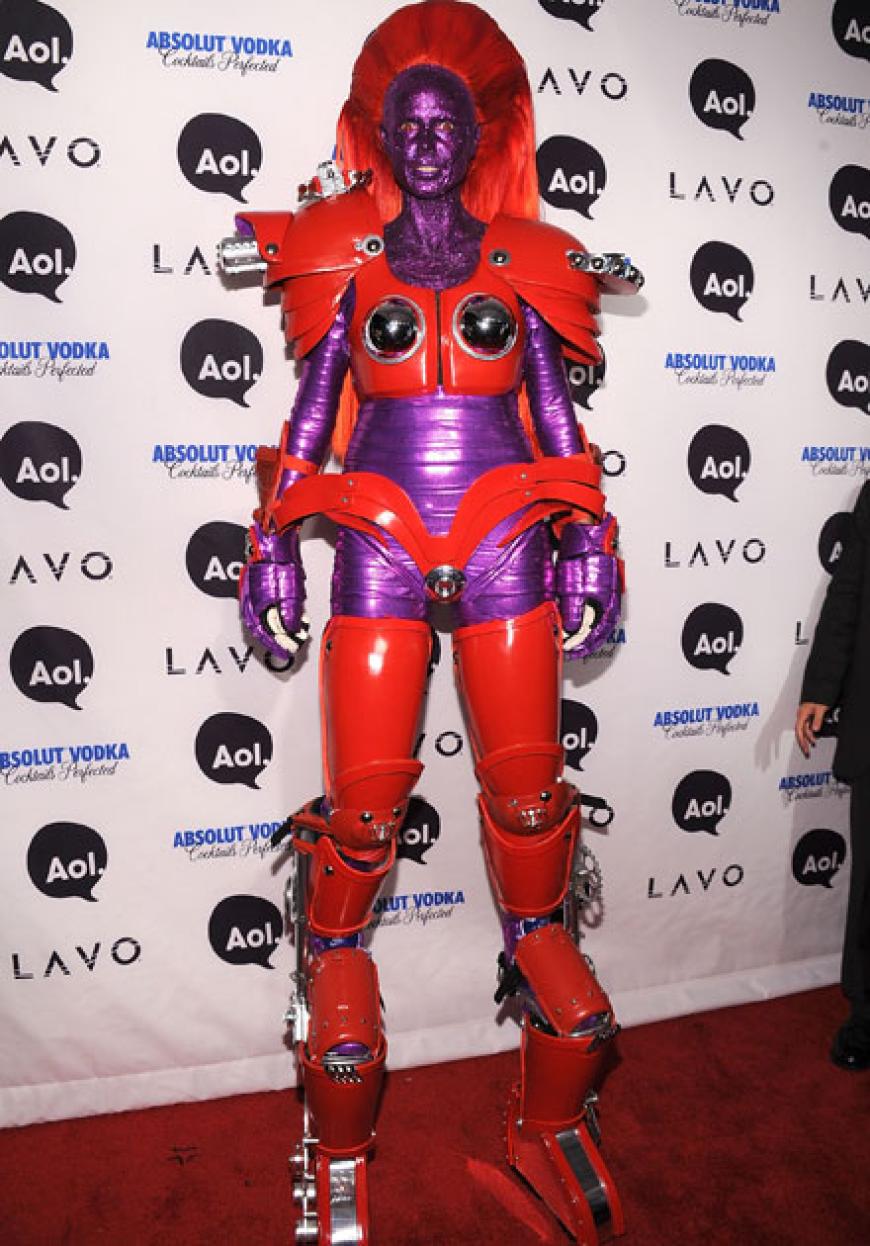 2010: Heidi Klum als sexy Alien-Roboter-Hybrid