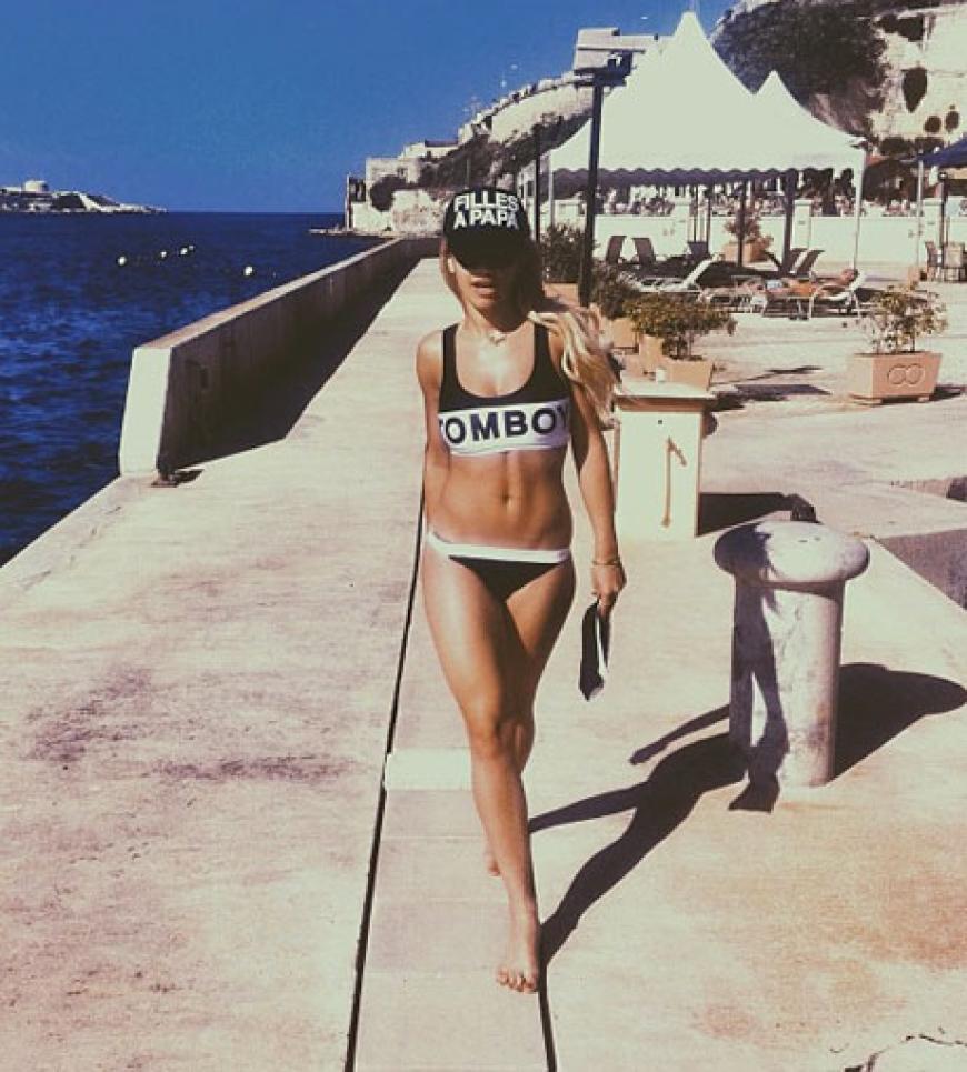 Rita Ora im Urlaub: Wie auf dem Catwalk!