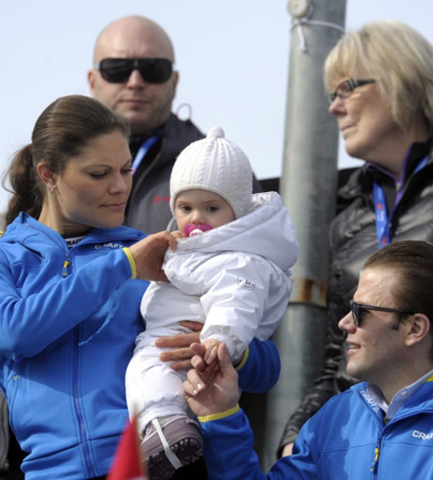 Dick eingepackt geht es für die Schwedischen Royals zu den nordischen Ski-Weltmeisterschaften