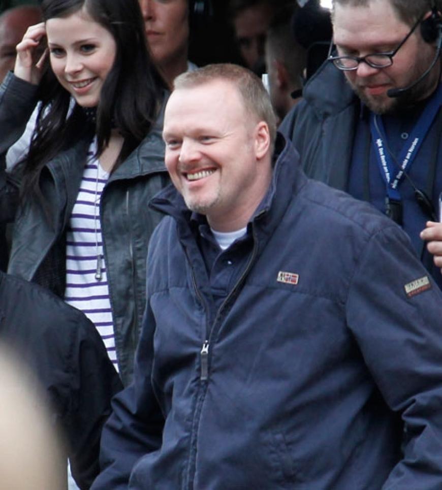 Aber Stefan Raab hat schon neue Pläne. Er will, dass Lena im nächsten Jahr wieder für Deutschland beim Eurovision Song Contest antritt