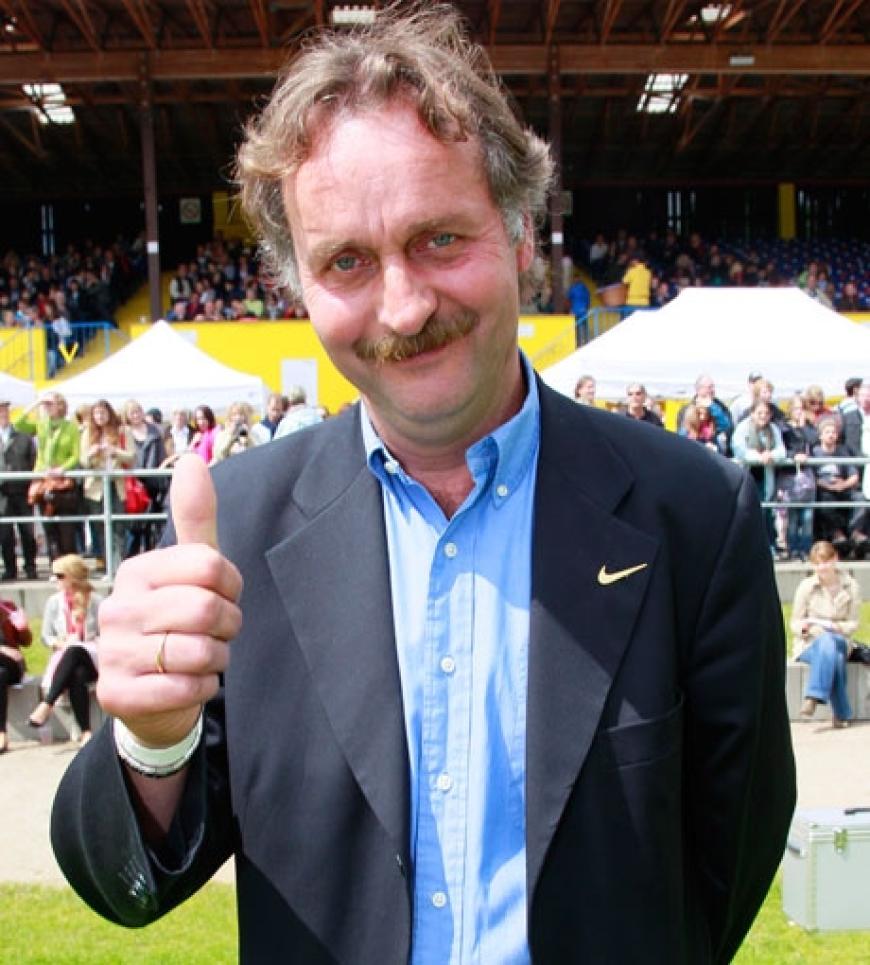 Fußball-Trainer Peter Neururer freute sich über das tolle Match