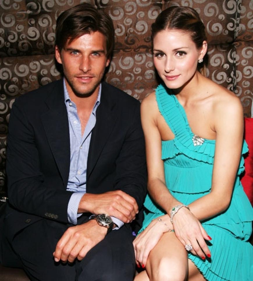 Was für ein hübsches Party-Gast-Paar: Das New Yorker It-Girl Olivia Palermo in einem farbenfrohen Kleid mit seinem deutschen Model- Freund Johannes Huebl