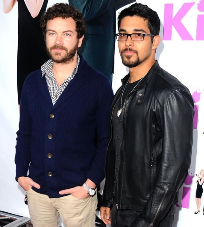 Lange nicht mehr gesehen: Wilmer Valderrama, der sich schon mit Lindsay Lohan und Ashlee Simpson datete, kam mit seinem Kollegen Danny Masterson