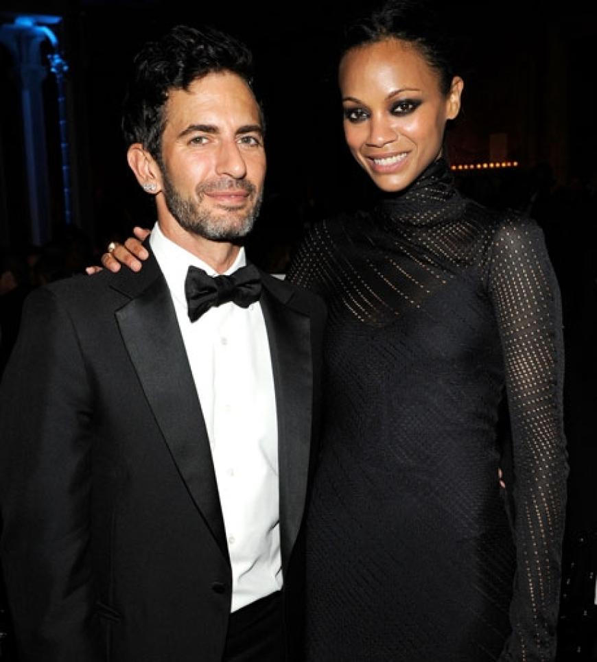 Designer Marc Jacobs begrüßt Schauspielerin Zoe Saldaña