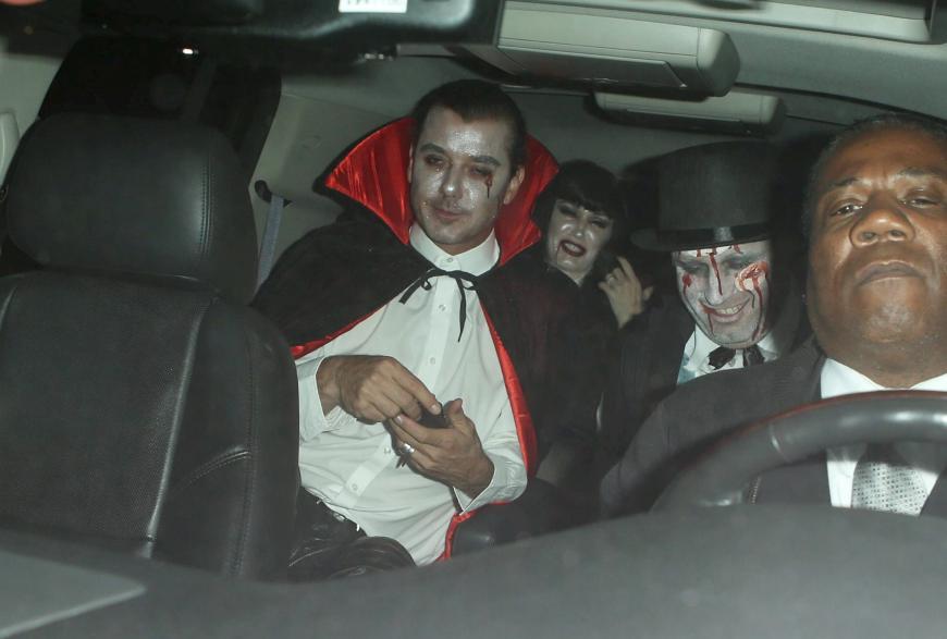 Gwen Stefanie und David Roosdale als Vampire auf dem Weg zu Kate Hudsons Halloween-Party