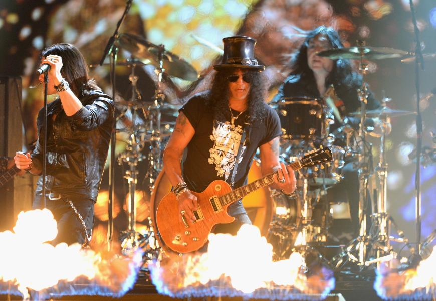 Gestern noch bei Markus Lanz, heute schon bei den EMAs. Slash ist derzeit in Europa unterwegs und konnte sich einen Auftritt in Glasgow nicht entgehen lassen.