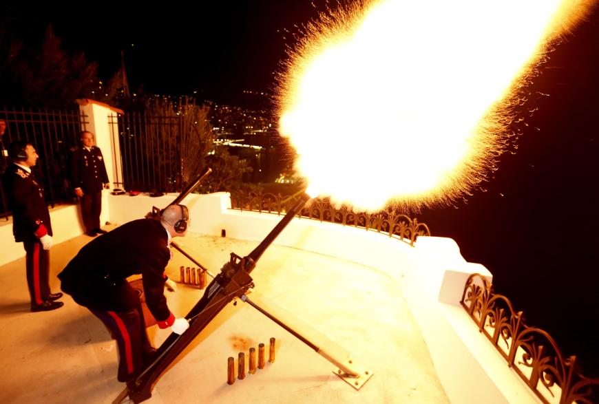 Zur Verkündung der Geburt wurden in Monaco 42 Kanonenschüsse abgefeuert.
