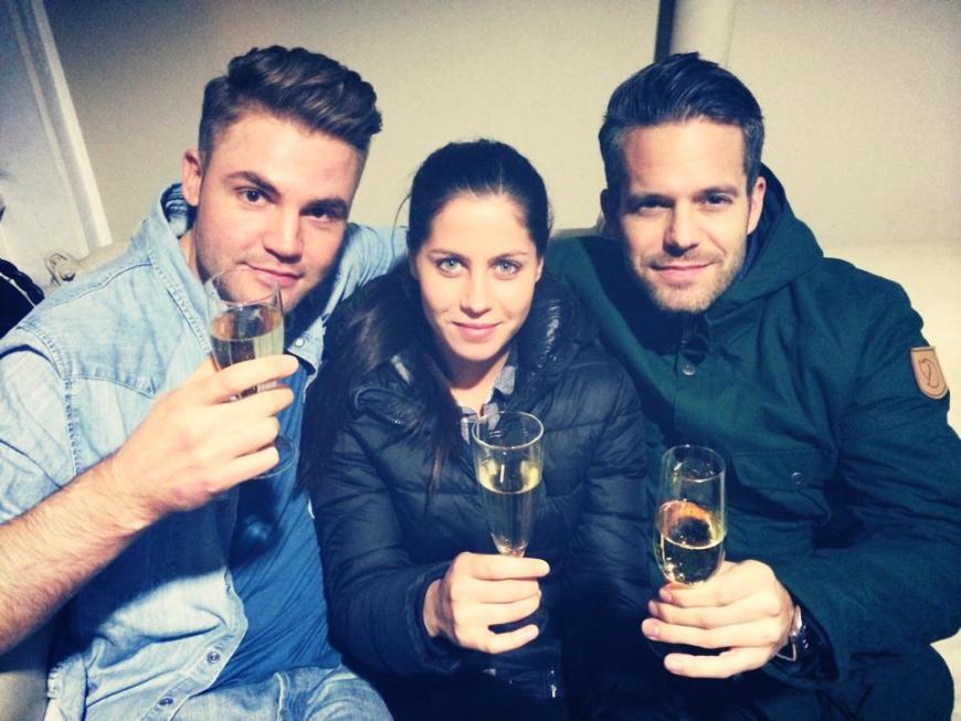 Vorher wurde gemunkelt, Valea würde eine Beziehung zu ihrem Serien-Kollegen Benjamin Heinrich (links) führen.