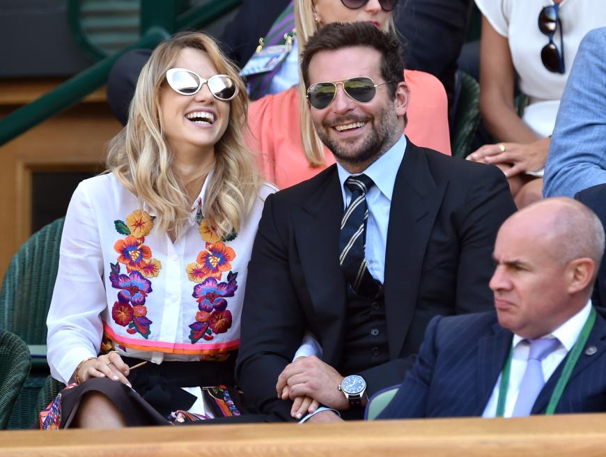 Trotz dem großen Altersunterschied verstehen sich Suki Waterhouse und Bradley Cooper blendend.