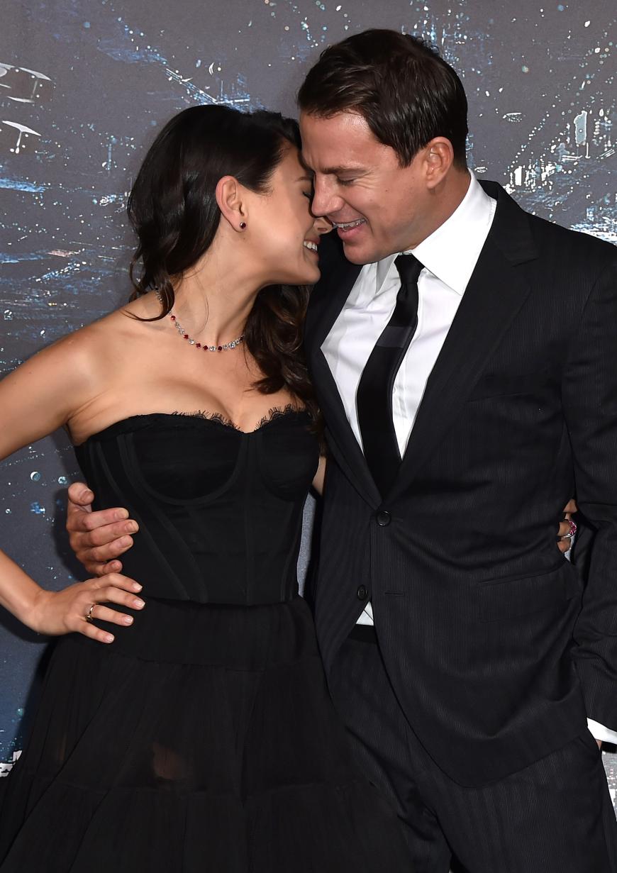 ... findet wohl auch Channing Tatum. Der Frauenschwarm geht mit Mila auf Tuchfühlung.