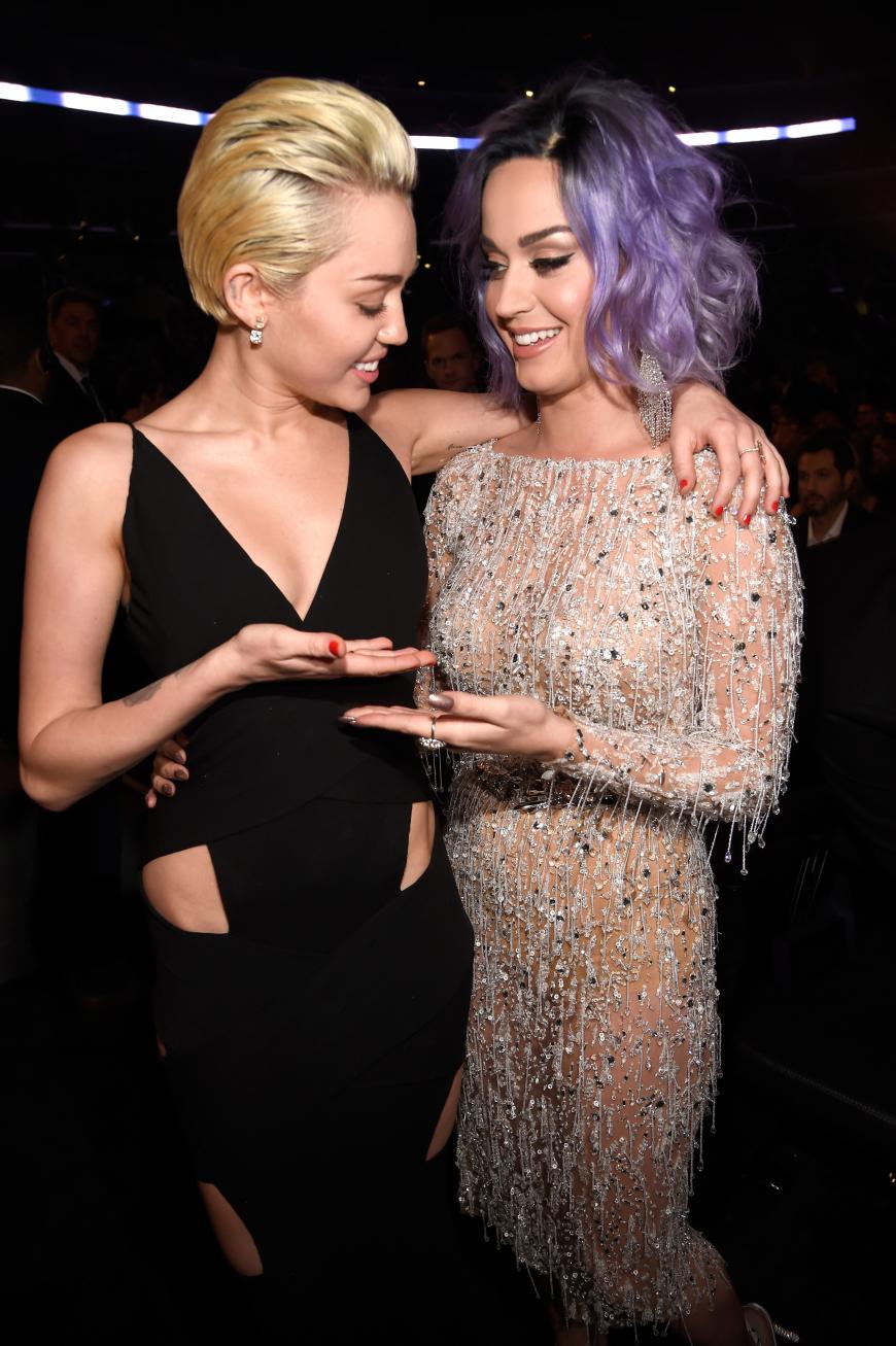 Der Beginn einer wundervollen Freundschaft: Miley Cyrus und Katy Perry.