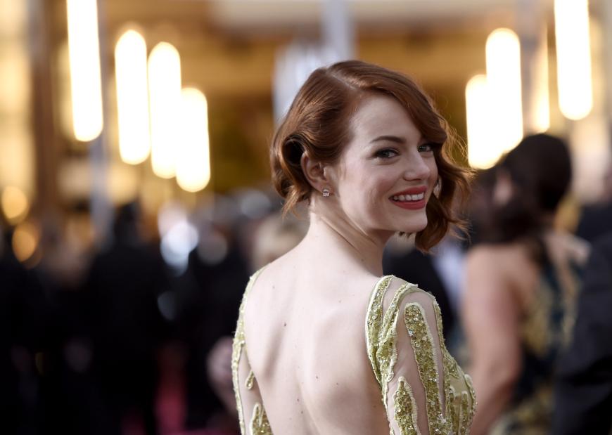 Der Rücken von Emma Stone kann entzücken
