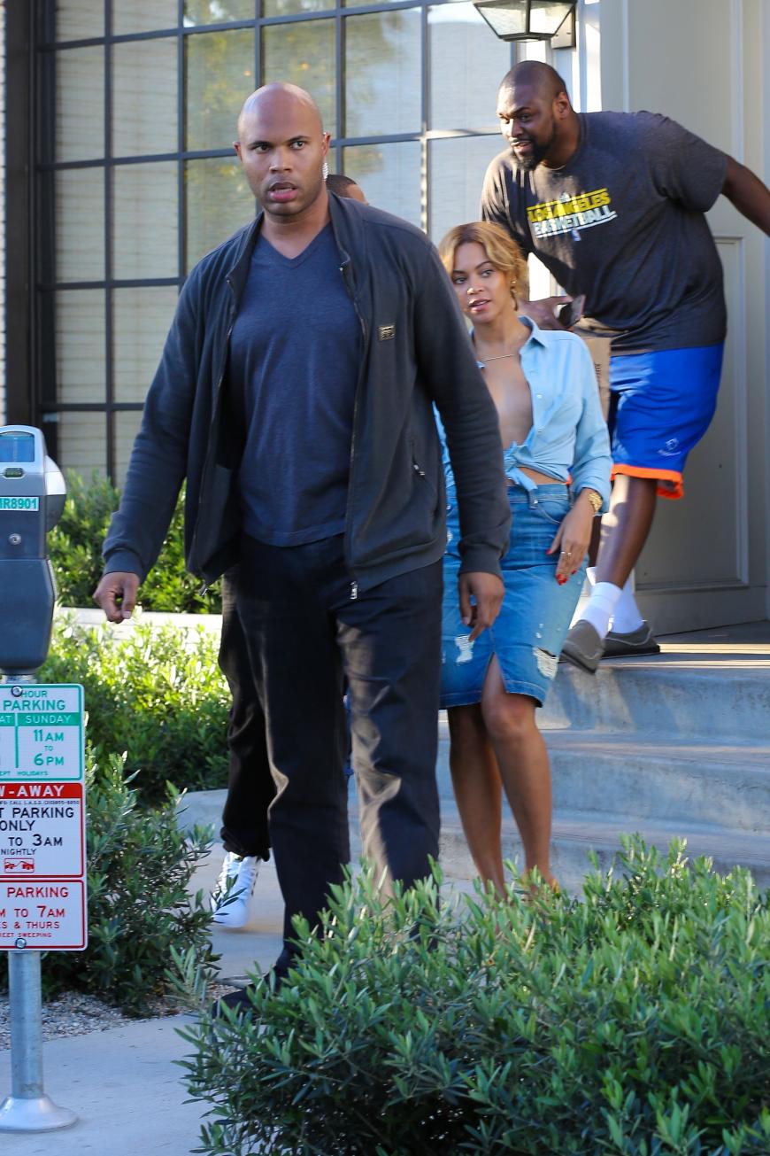 Beyoncé lässt beim Lunch mit Gatte Jay Z tief blicken.
