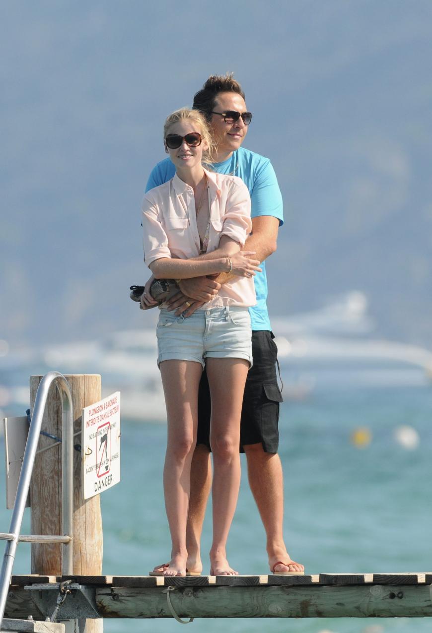 David Walliams und Lara Stone verliebt im Jahr 2011 im Urlaub.