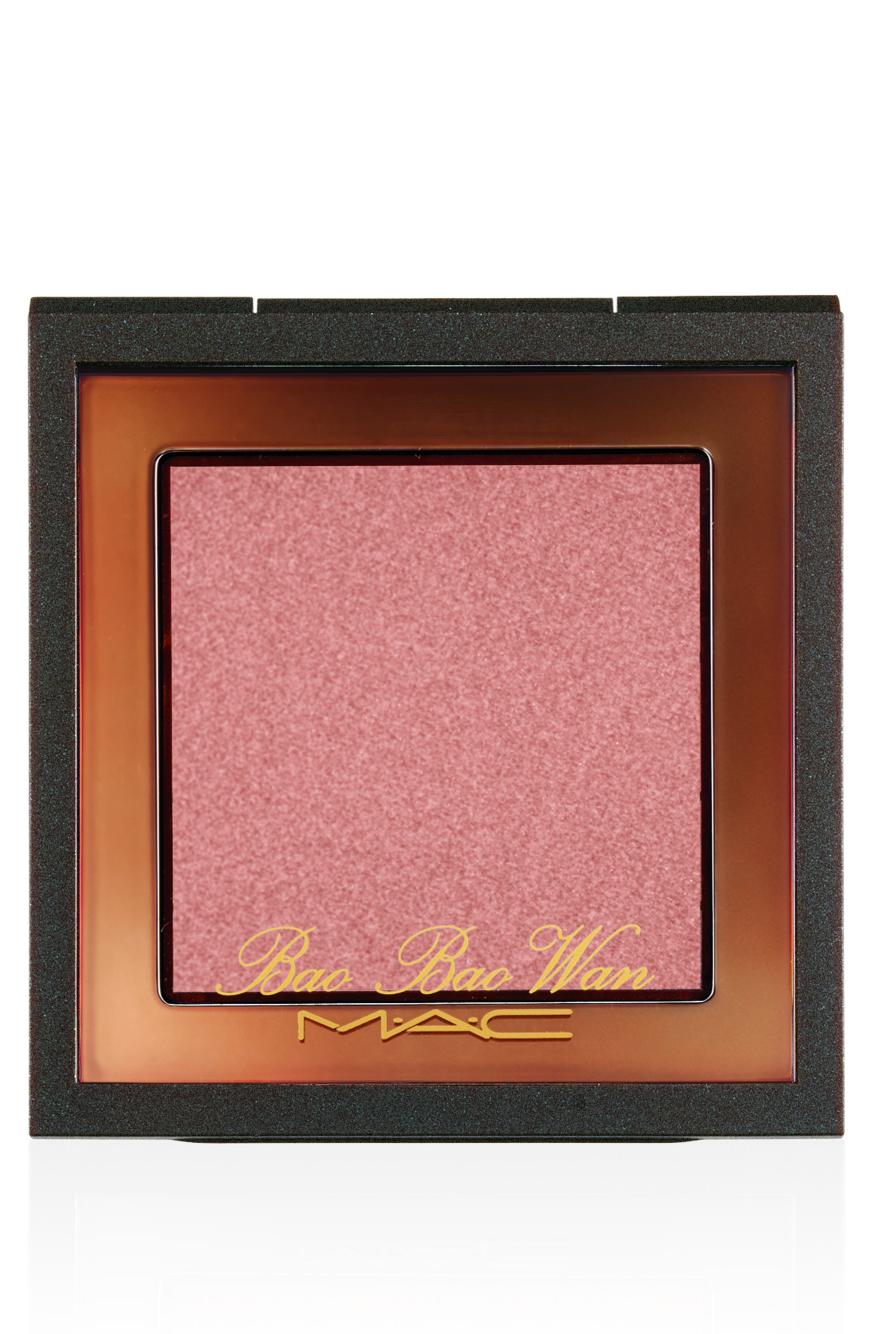 „Beauty Powder – Summer Opal“ aus der limitierten „Bao Bao Wan“-Kollektion von Mac, ca. 35 Euro