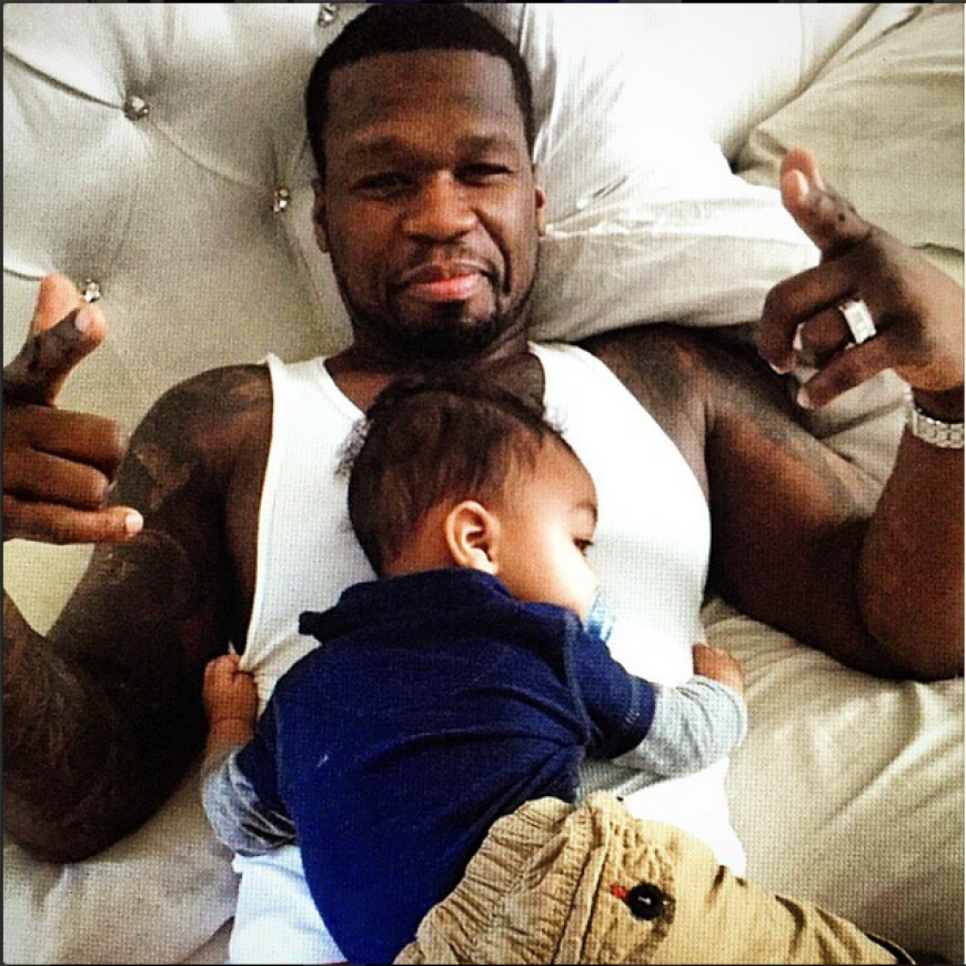 Die Rede ist von 50 Cent! Und wie man sieht, sind er und sein Sprössling Sire ein gut eingespieltes Team.