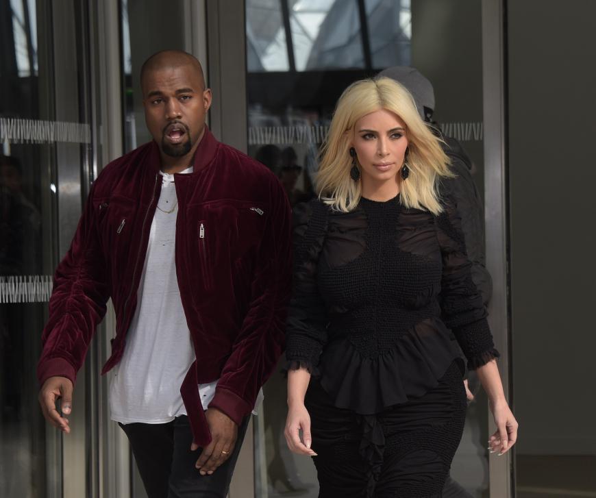 Das sind vor allem ihre Halbschwester Kim Kardashian mit ihrem Ehemann Kanye West. Doch besonders angetan ist sie...