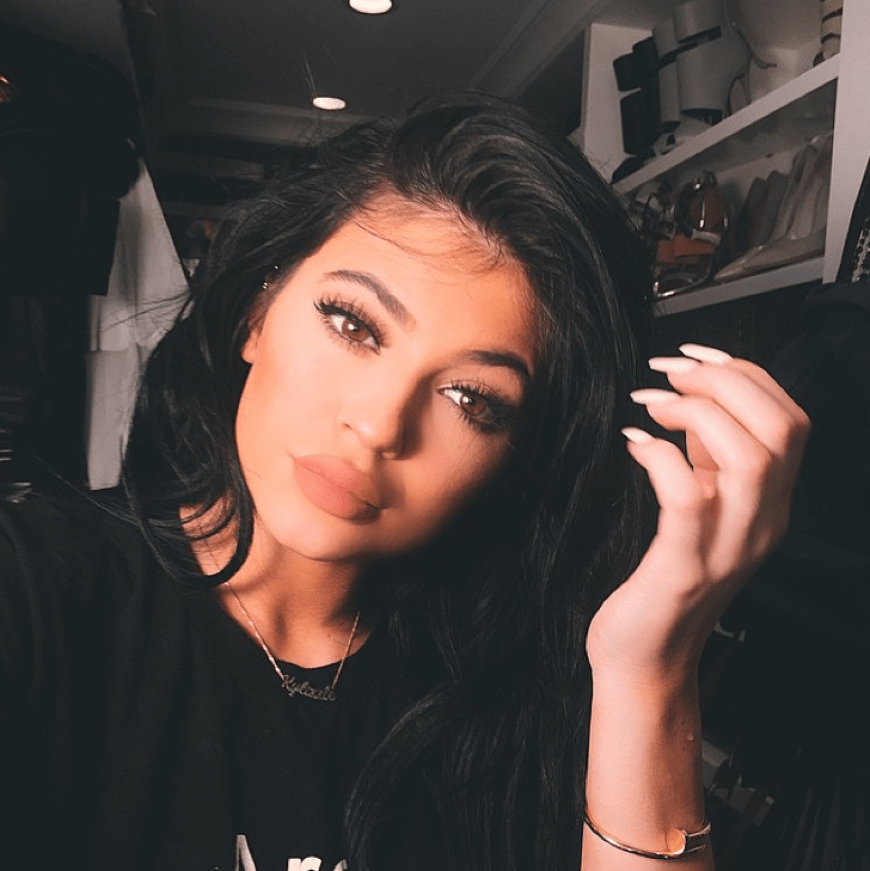 Kylie Jenner präsentiert ihren Schmollmund gerne auf Instagram.