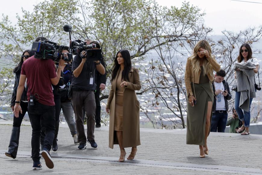 Die Kardashians werden in Armenien auf Schritt und Tritt von einem Kamerateam begleitet.