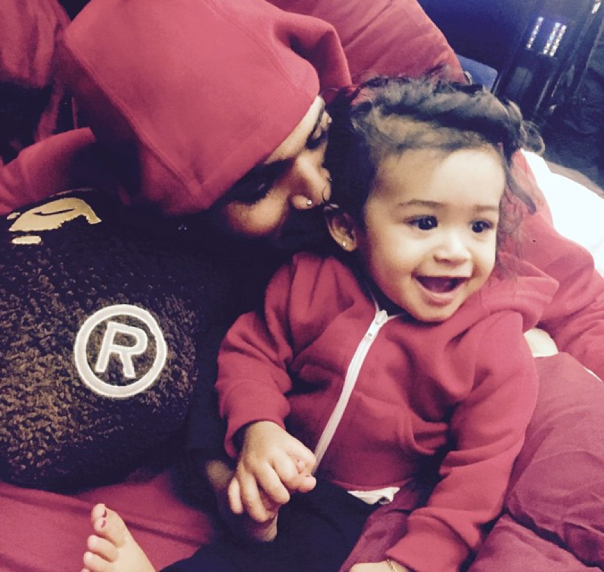 Royalty, die niedliche Tochter von Chris Brown, trägt Partnerlook mit ihrem Vater. So süß!