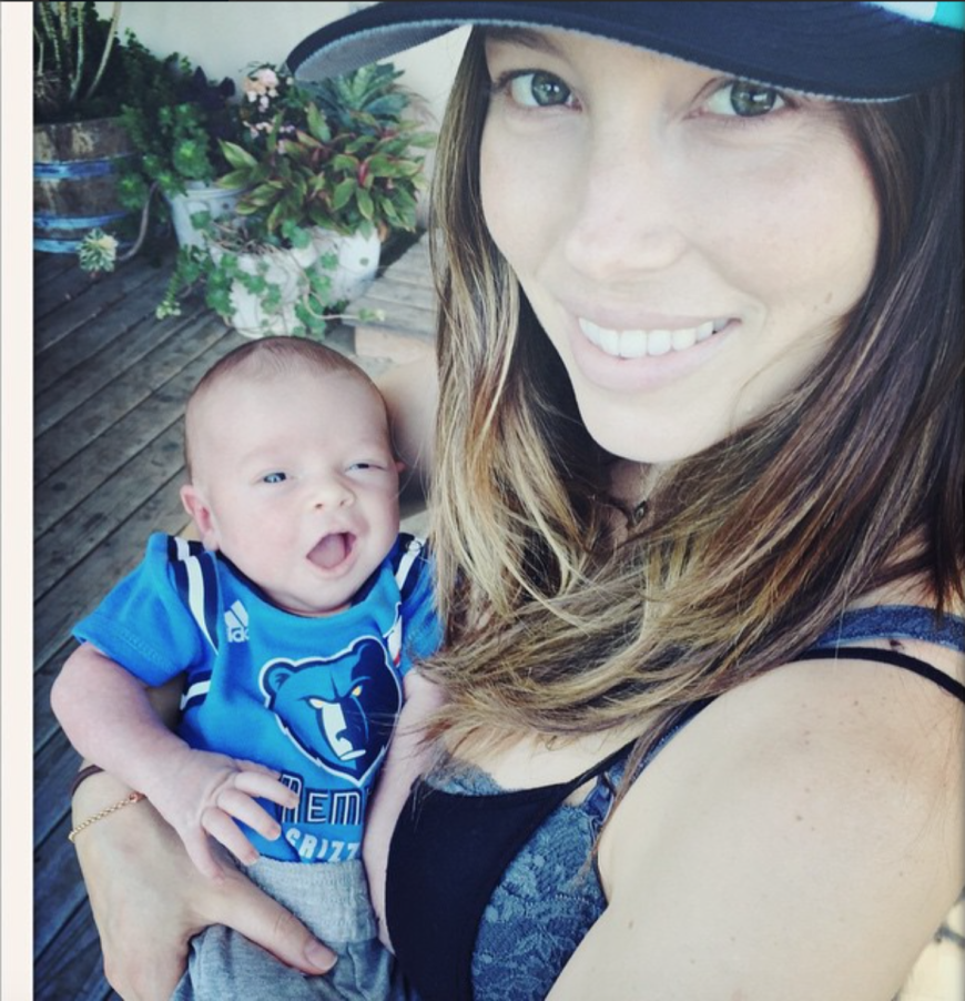 Dürfen wir vorstellen: Silas Randall Timberlake! Justin und Jessica Biel zeigten jetzt zum ersten Mal ihren süßen Sohnemann.
