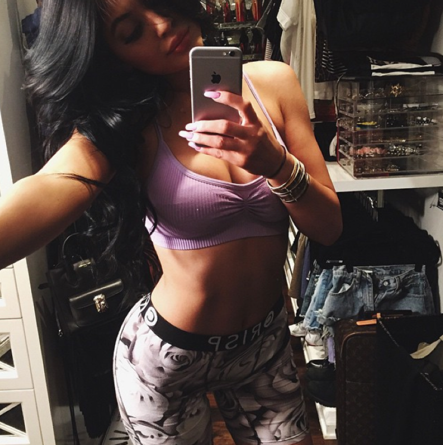Auch beim Sport verzichtet Kylie Jenner nicht auf ihre knappen Klamotten.