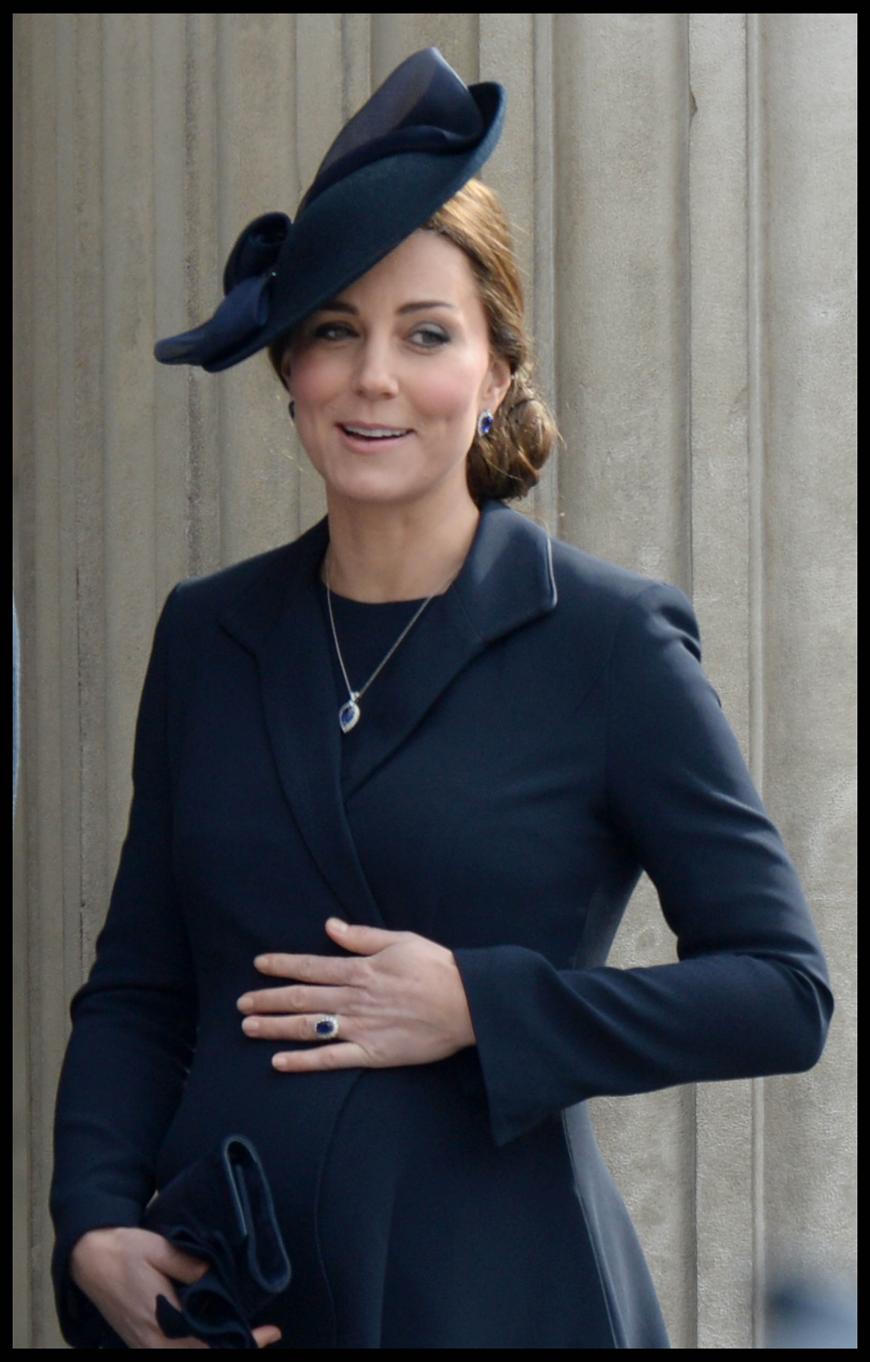 Die ganze Welt wartete aufgeregt auf Royal Baby II, Wetten liefen über das Geschlecht des Nachwuchses, und eingefleischte Bewunderer campierten seit Tagen vor dem St. Mary's Hospital, in dem das Baby auf die Welt kommen sollte.