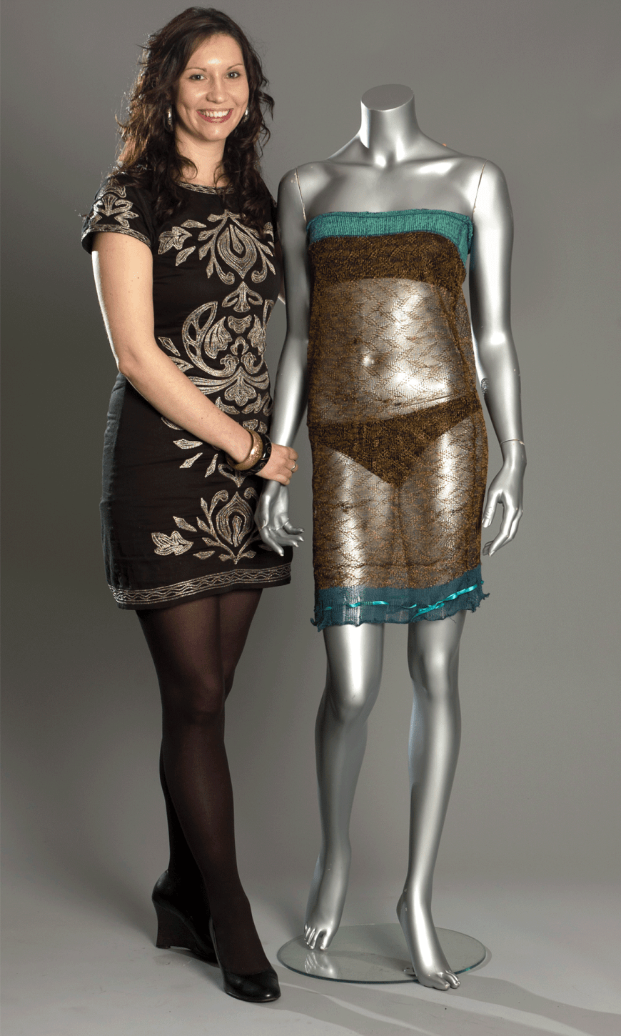 ... die 20-jährige Kate bei einer Modenschau dieses transparente Kleid trug. Ihr Zukünftiger saß in der ersten Reihe - und es war um ihn geschehen! Fast zehn Jahre später wurde der textile Eisbrecher für umgerechnet 90.000 Euro versteigert.