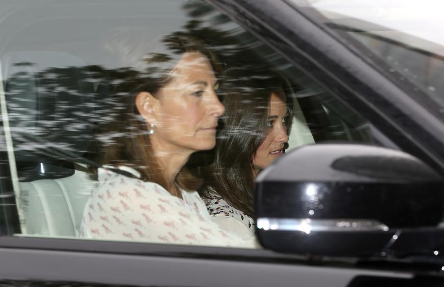 Auch Tante Pippa Middleton und Oma Carole machen sich heute auf den Weg in den Kensington Palace.