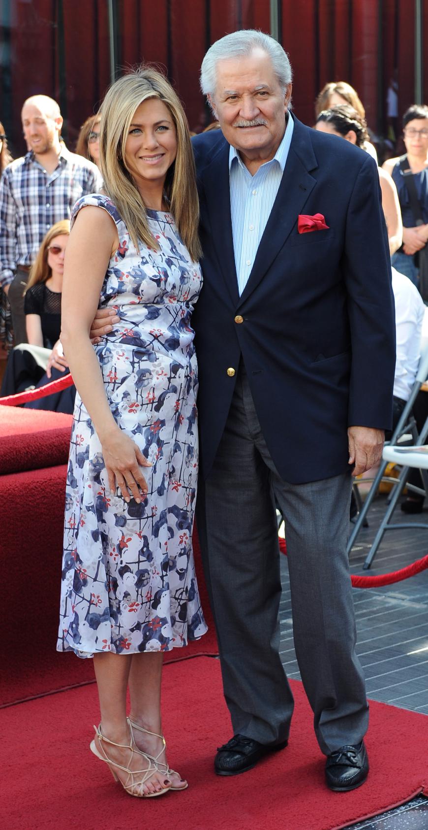 Jennifer Aniston an der Seite ihres Vaters John Aniston