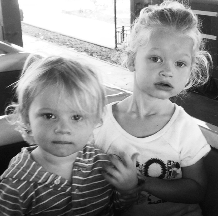 Die beiden Kinder Ace Knute Johnson und Maxwell Drew Johnson sind der ganze Stolz von Jessica Simpson.