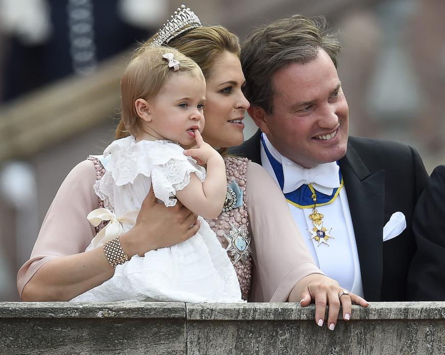 Prinzessin Leonore mit Mama Madeleine und Papa Chris O'Neill