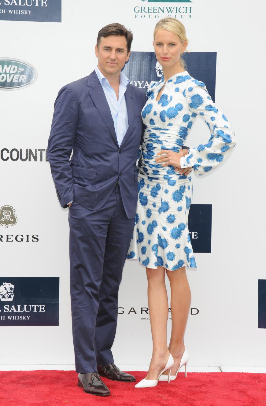 Karolina Kurkova hat es aber auch nicht leicht. Groß (1,80 Meter), wunderschön, erfolgreich und verheiratet mit dem adretten Archie Drury. Da macht es auch nichts, dass er einen Tick kleiner ist.