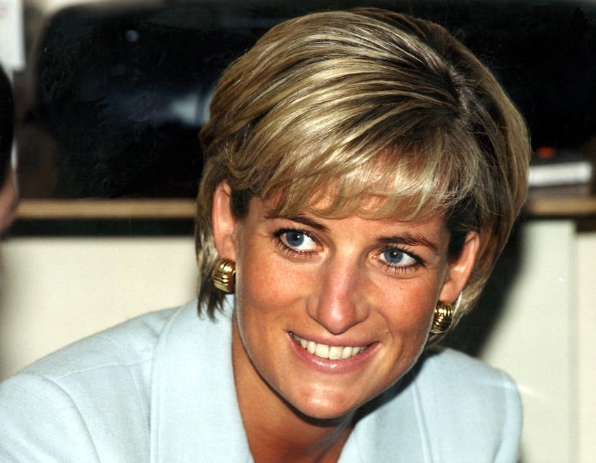 Lady Di mauserte sich schnell zur Stil-Ikone, gilt sogar als Muse für Christian Diors