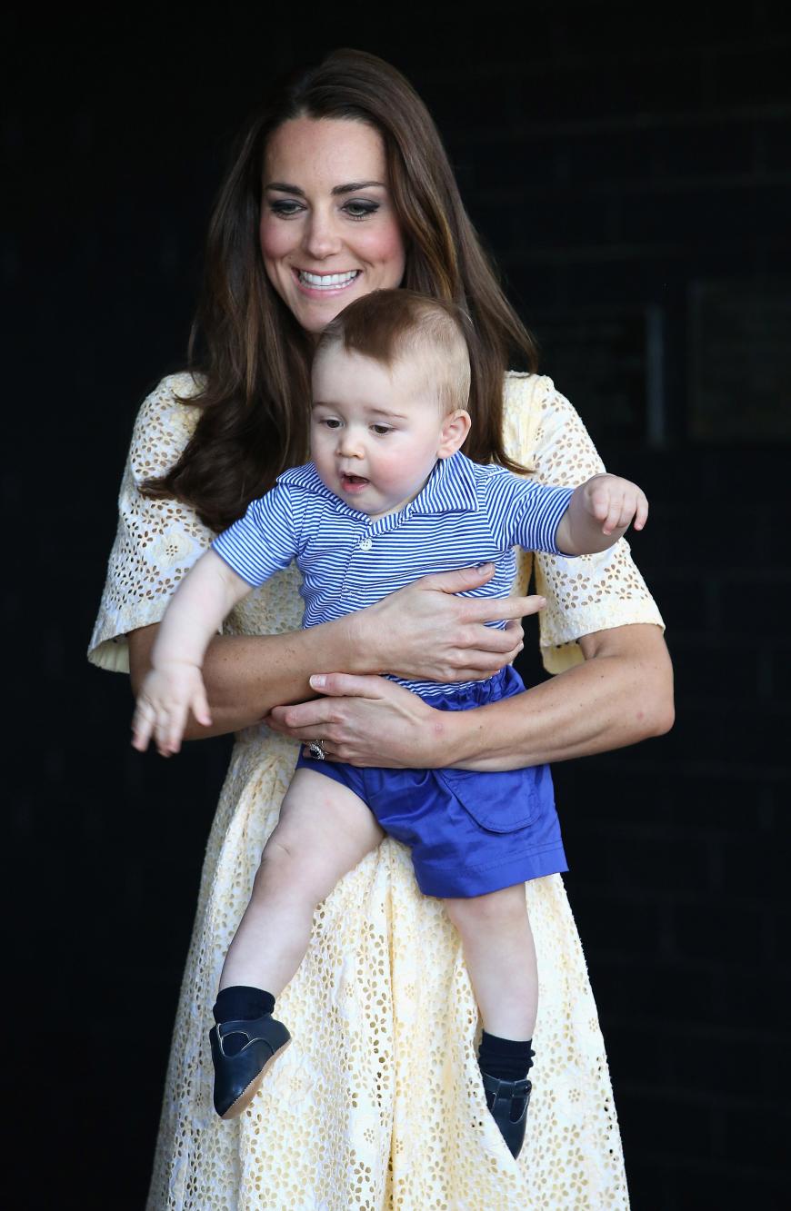 Kurz vor der Geburt - Herzogin Kate geht zum Babyschwimmen mit dem süßen George.