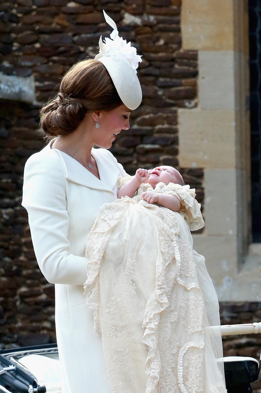 Prinzessin Charlotte weinte erst, als Kate sie aus ihrem Wagen nahm.