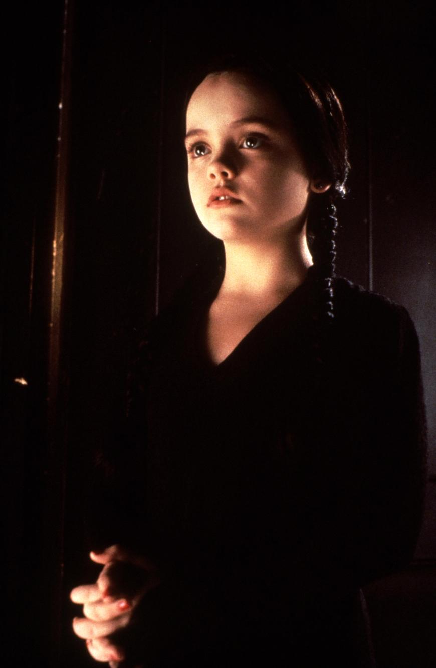 Ebenso dieses kleine Teufelskind. Es ist die zuckersüße Christina Ricci die als morbide