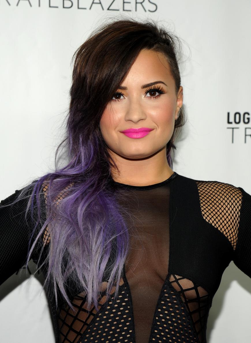 Demi Lovato traut sich nur an die Dip-Dye-Version.