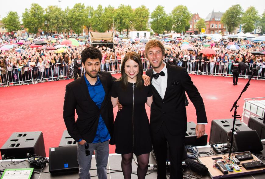 David Schulz, Melina Sophie und Torge Oelrich bei der Premiere von