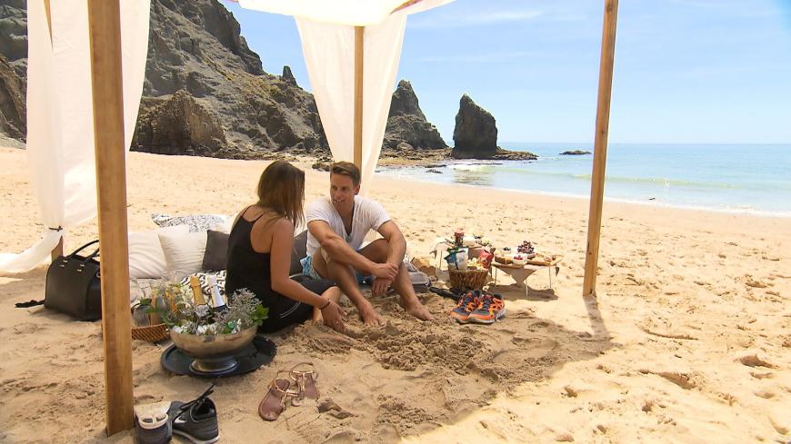 Bei ihrem ersten Einzel-Date kommen sich Bachelorette Alisa und Kandidat Mario näher.