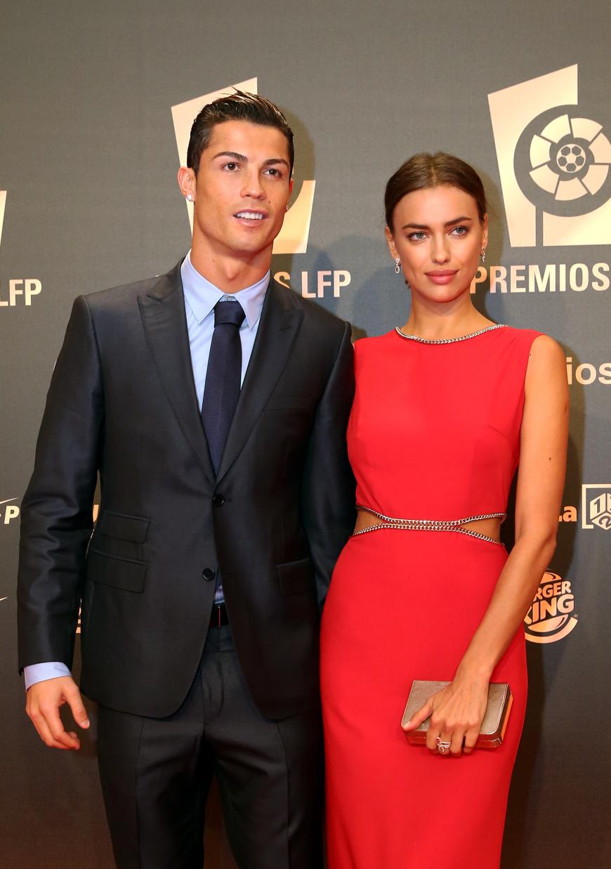 Gemeinsam haben Model Irina Shayk und Fußballer Cristiano Ronaldo den Attraktivitäts-Jackpot geknackt. Für die ewige Liebe hat es am Ende aber doch nicht gereicht. Nach der Trennung im Januar fanden die beiden jedoch schnell Ablenkung - sie in Hollywood-Star Bradley Cooper, er angeblich bei anderen Berufs-Schönheiten.