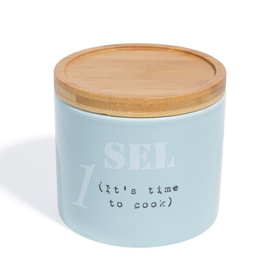 Dose: Für Salz, mit Holzdeckel von Maisons du Monde, ca. 9 Euro