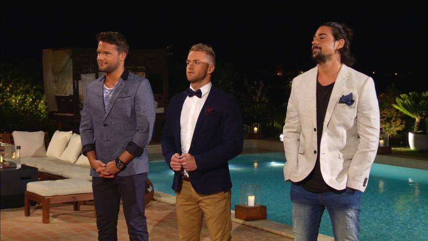 Ob Alex (mit Philipp und Patrick, v.l.) trotzdem eine Rose von Alisa bekommt?